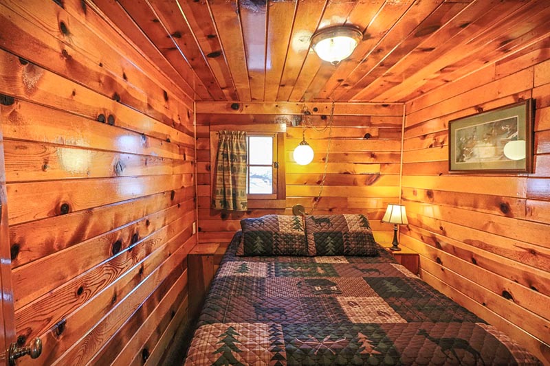 Cabin 14 bedroom.